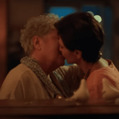 Το φιλί της Τάνιας Τσανακλίδου και της Ταμίλα Κουλίεβα- Σε νέα σειρά