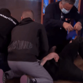 Ατύχημα στο MasterChef: Παίκτης έκοψε το δάχτυλό του και λιποθύμησε