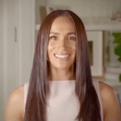 Η εμφάνιση της Μέγκαν Μαρκλ που πυροδότησε σχόλια για πλαστικές: «Θέλει να γίνει Κέιτ Μίντλετον»