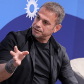 Ντέμης Νικολαΐδης: Έχασα το νόημα της ζωής- Πήρα πολλά κιλά, έπινα