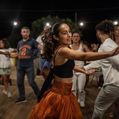 «Τα βράδια δίχως άλλο θα σε χορεύω Μπάλο»