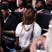 «Αυτή η μ....ία δεν είμαι εγώ»- Έξαλλος ο Lil Wayne με το κέρινο ομοίωμά του