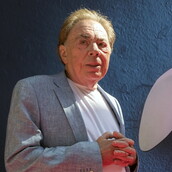 Andrew Lloyd Webber: Κάλεσε ιερέα στο σπίτι του, για να διώξει φάντασμα