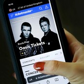Oasis: «Αφήστε με ήσυχο» είπε ο Λίαμ Γκάλαχερ σε θαυμάστρια μετά την ακύρωση των εισιτηρίων