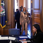 Η «αυστηρή» εμφάνιση της Μελάνια στο Καπιτώλιο