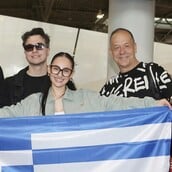 Eurovision 2025: Klavdia και Φωκάς Ευαγγελινός χορεύουν στο πούλμαν