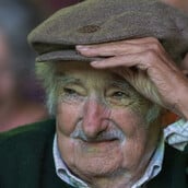 Πέθανε ο Πέπε Μουχίκα, ο αντάρτης που έγινε πρόεδρος της Ουρουγουάης και σύμβολο της πολιτικής