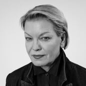 «Μικρή μου, ας τους αφήσουμε αυτούς τους κερατάδες τους καλόγερους»