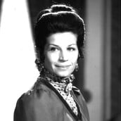 Κατερίνα Γιουλάκη (1938-2025): «Η θεία όλων μας»