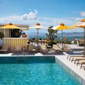 Vertigo Pool & Sunset Bar: Το καλοκαίρι στην Αθήνα γίνεται προσωπική υπόθεση