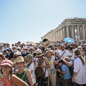 Μπορεί να κλατάρει η Αθήνα από τον τουρισμό;