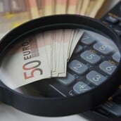 Η ΑΑΔΕ αποκαλύπτει τους μεγαλοοφειλέτες- Ποιοι χρωστούν πάνω από 150.000 ευρώ στο Δημόσιο