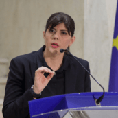 Λάουρα Κοβέσι: Ποια είναι η εισαγγελέας που ξεσκέπασε το σκάνδαλο του ΟΠΕΚΕΠΕ 