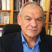 Παραιτήθηκε ο πρόεδρος του ΕΟΦ, Ευάγγελος Μανωλόπουλος
