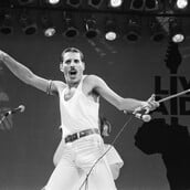 Queen: Όταν ο Μπομπ Γκέλντοφ είπε στον Φρέντι Μέρκιουρι «μην το παίξεις έξυπνος» πριν το ιστορικό Live Aid