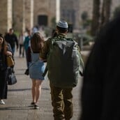 Το Ισραήλ θα στείλει «κατά κύματα» εντός του μήνα 54.000 φύλλα κατάταξης σε υπερορθόδοξους Εβραίους φοιτητές