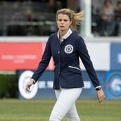 Σπάνια εμφάνιση της Αθηνάς Ωνάση σε gala στο Παρίσι