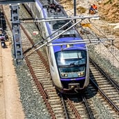 Βουλή: Κατατέθηκε το νομοσχέδιο για τον σιδηρόδρομο - Τι προβλέπει 