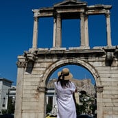 Καιρός: Νέο κύμα ζέστης από την Κυριακή με ισχυρά μελτέμια 