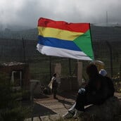 Το Ισραήλ βομβαρδίζει τις συριακές δυνάμεις που εισέρχονται στην πόλη των Δρούζων μετά από θρησκευτικές συγκρούσεις