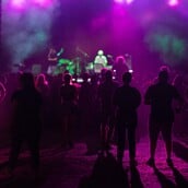 Amvrakia Music Festival: Tο καλοκαιρινό μυστικό που δεν θα θες να κρατήσεις για σένα