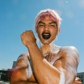 Είσαι Αυτό που Πουλάς: Queer Σώμα, Πόθος και Bareback Ελευθερία/ από τον Πάνο Μιχαήλ
