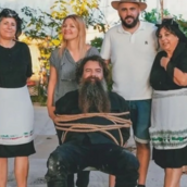 Οι γιαγιάδες της Κρήτης πάνε στο διάστημα: Dolmadakia in Space