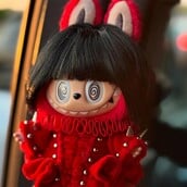 Το Labubu της Lady Gaga είναι ειδικά φτιαγμένο για εκείνη από τον κορυφαίο «Labubu whisperer»