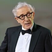 «Ντροπή και προσβολή» – Το Κίεβο εναντίον του Γούντι Άλεν για τη συμμετοχή του σε ρωσικό φεστιβάλ