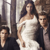 Vampire Diaries: Η Νίνα Ντόμπρεφ δεν αμειβόταν το ίδιο με τους συμπρωταγωνιστές της «λόγω βασικής αρχής»