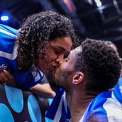 Γιάννης Αντετοκούνμπο: Η σύζυγός του αποκάλυψε τη μάχη της με την επιλόχειο κατάθλιψη