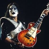 Έις Φρέιλι: Πέθανε ο «Spaceman» των Kiss - Ο θρύλος της ροκ με την κιθάρα που έβγαζε καπνούς