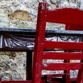 Ναύπακτος: Τροφική δηλητηρίαση από τζατζίκι σε εστιατόριο - Στο νοσοκομείο δύο πελάτες