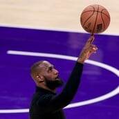 ΛΕΜΠΡΟΝ ΤΖΕΙΜΕ NBA ΣΤΟΙΧΗΜΑ