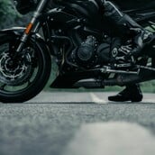 Η Τροχαία απέτρεψε αυτοσχέδιους αγώνες μοτοσικλετών στα Μέγαρα μετά από διαδικτυακό κάλεσμα