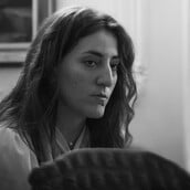 «Ο κύριος Ευταξίου»: O δυνατός μονόλογος της Βασιλικής Χρυσικού στο «Πάνω Σπίτι»