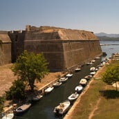 ΥΠΠΟ: Αποκατάσταση της γέφυρας που οδηγεί στο Παλαιό Φρούριο Κέρκυρας