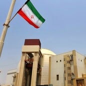 Το Ιράν λέει ότι οι ΗΠΑ δεν είναι έτοιμες για «ισότιμες και δίκαιες» συνομιλίες για το πυρηνικό πρόγραμμα 