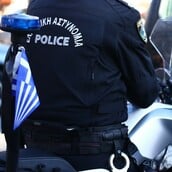 Φοινικούντα: Έφοδος της Αστυνομίας σε επιχειρήσεις 32χρονου στην Αθήνα