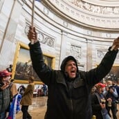 Εισβολή στο Καπιτώλιο: Ο Τραμπ έδωσε χάρη σε έναν ακόμη οπαδό του