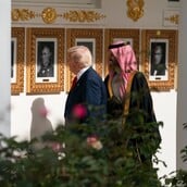 ΝΤΟΝΑΛΝΤ ΤΡΑΜΠ ΤΖΑΜΑΛ ΚΑΣΟΓΚΙ ΜΟΧΑΜΕΝΤ ΜΠΙΝ ΣΑΛΜΑΝ