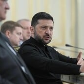 Reuters: Το σχέδιο των ΗΠΑ για την Ουκρανία προβλέπει παραχώρηση εδαφών και μέρος του οπλισμού της