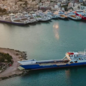 Σαλαμίνα: Αυτοκίνητο έπεσε στη θάλασσα - Νεκρή η οδηγός