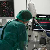 «Σπιλώνει τη μνήμη του»: Η οικογένεια του 22χρονου που πνίγηκε με burger επιμένει ότι δεν ήταν challenge