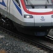 Ακινητοποιήθηκε αμαξοστοιχία με 300 επιβάτες που δρομολόγιο Πειραιάς-Κιάτο