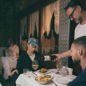 Το F*Smashing επιστρέφει με τη street bistrot εκδοχή του στο κέντρο της Αθήνας