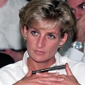 Πριγκίπισσα Νταϊάνα: «Η απάτη του BBC την άφησε εκτεθειμένη στο Παρίσι τη νύχτα που πέθανε» υποστηρίζει ο αδελφός της