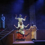 Το πλατωνικό Συμπόσιο στη χώρα των νεκροζωντανών