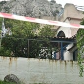 Δολοφονία στη Σαλαμίνα: Σε κακή ψυχολογική κατάσταση ο γιος της 75χρονης - Ζήτησε ιατρική βοήθεια