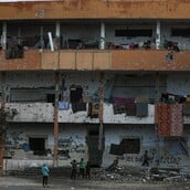 Γάζα: Οι μαθητές επιστρέφουν στο σχολείο - «Δεν έχουμε βιβλία, οι βιβλιοθήκες έχουν βομβαρδιστεί»